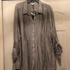 Pintuck button blouse